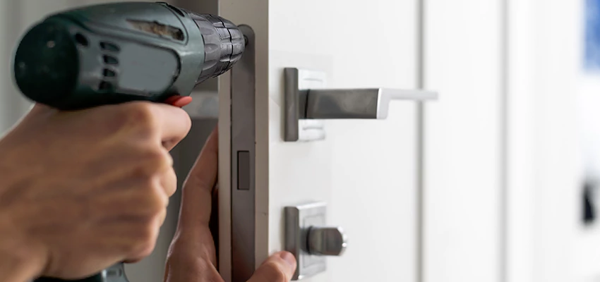 Locksmith For Lock Replacement Near Me in Lomita, CA