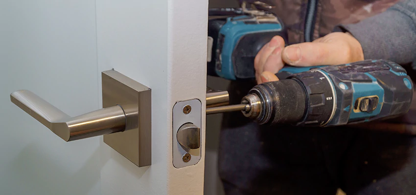Broken Door Handle Lock Repair in Lomita, California